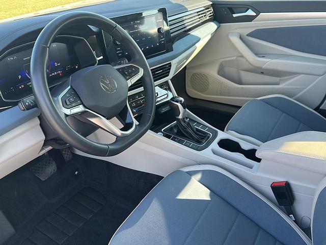 Photo of 2025 White Volkswagen Jetta