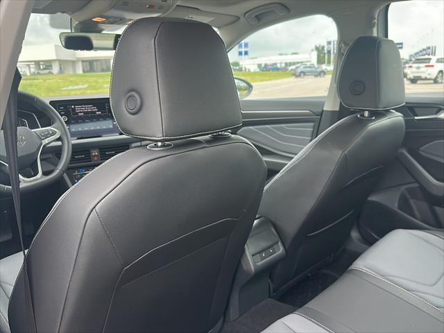 Photo of 2025 White Volkswagen Jetta