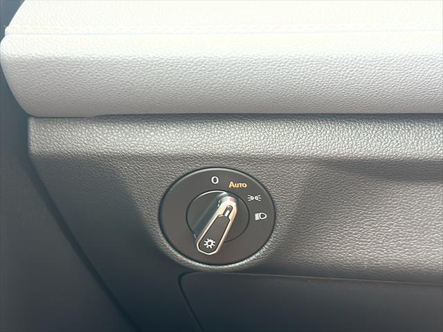 Photo of 2025 White Volkswagen Jetta