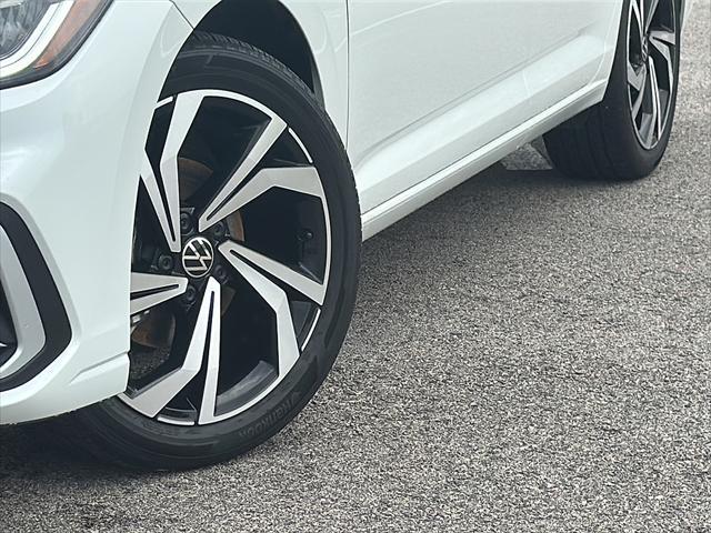 Photo of 2025 White Volkswagen Jetta