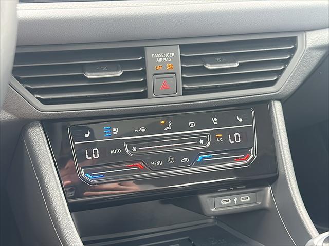 Photo of 2025 White Volkswagen Jetta
