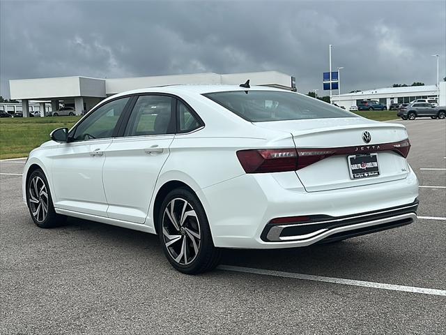 Photo of 2025 White Volkswagen Jetta