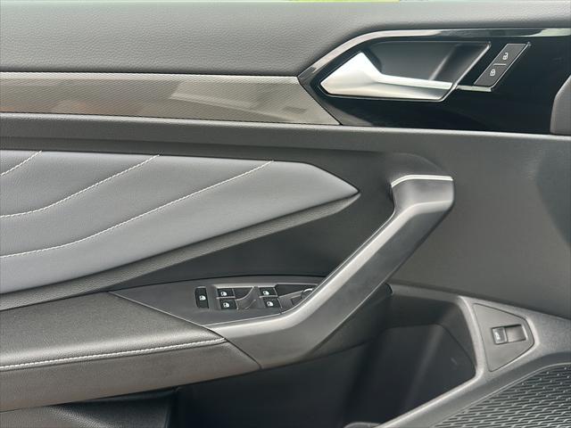 Photo of 2025 White Volkswagen Jetta