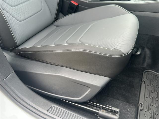 Photo of 2025 White Volkswagen Jetta