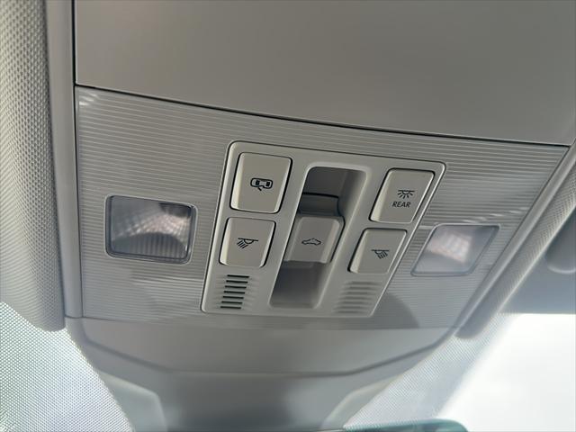 Photo of 2025 White Volkswagen Jetta
