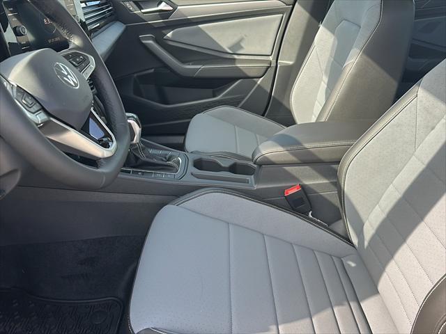 Photo of 2025 Silver Volkswagen Jetta