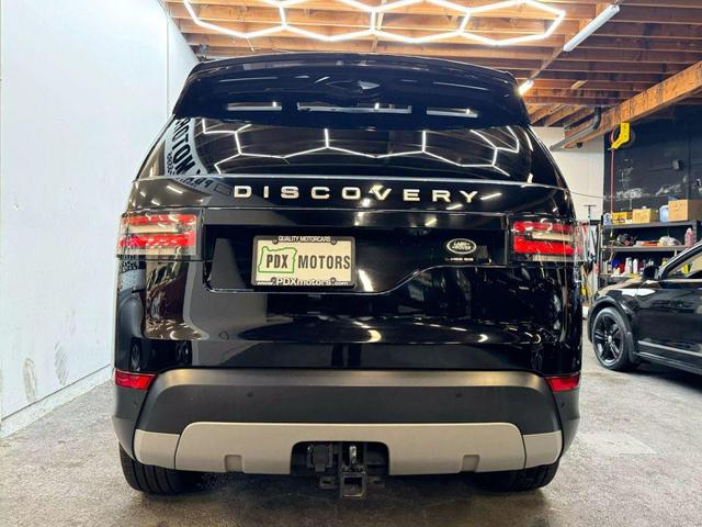 Photo of 2017 Black Land Rover Discovery