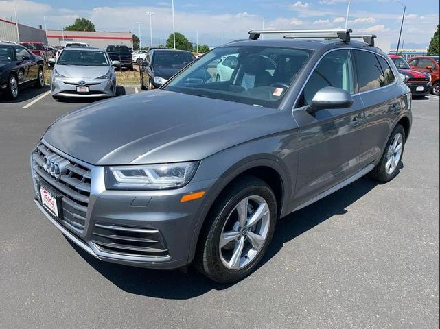 Photo of 2020 Gray Audi Q5