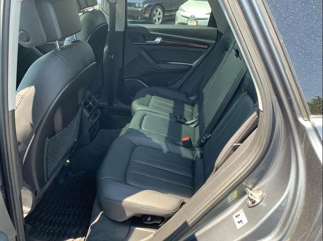 Photo of 2020 Gray Audi Q5