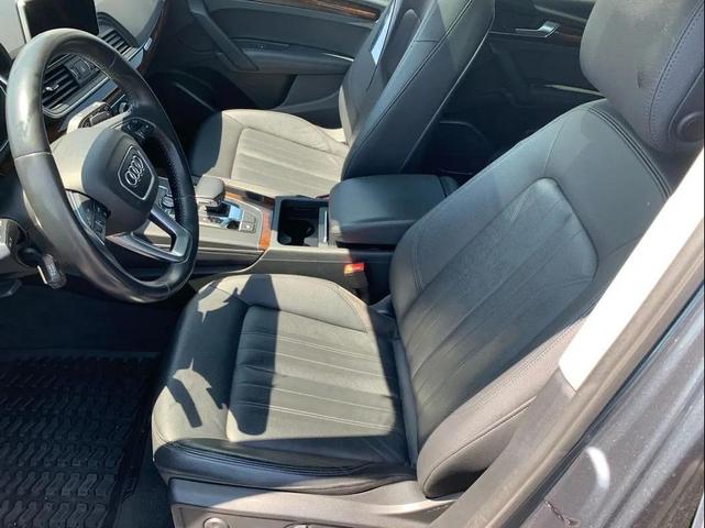 Photo of 2020 Gray Audi Q5
