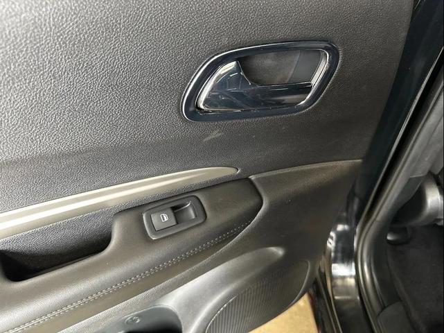Photo of 2018 DB Black Clearcoat Dodge Durango