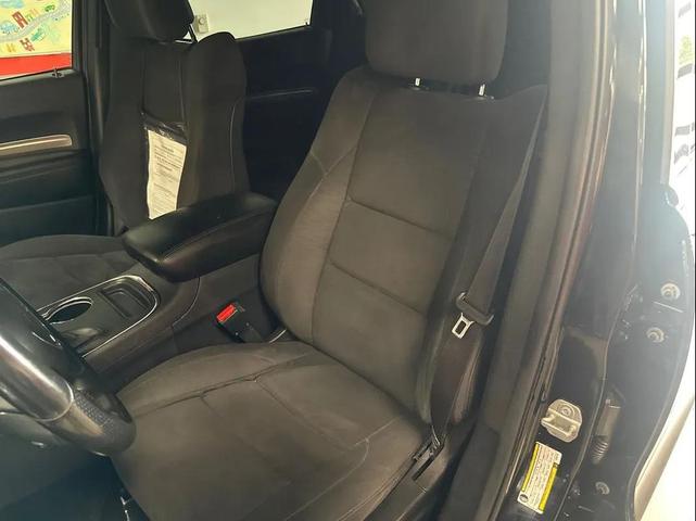 Photo of 2018 DB Black Clearcoat Dodge Durango