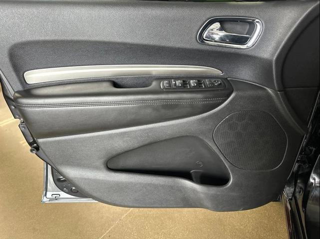 Photo of 2018 DB Black Clearcoat Dodge Durango