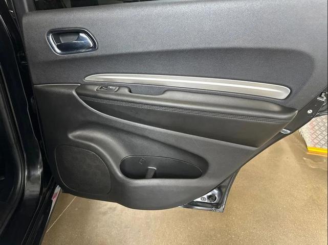 Photo of 2018 DB Black Clearcoat Dodge Durango