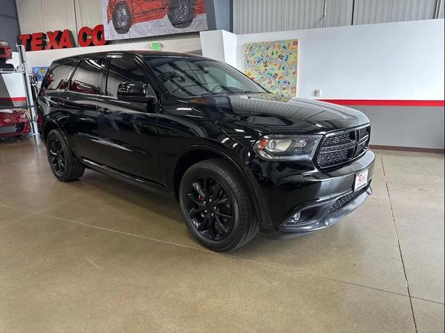 Photo of 2018 DB Black Clearcoat Dodge Durango