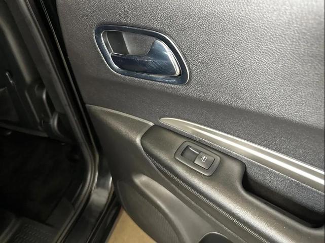Photo of 2018 DB Black Clearcoat Dodge Durango