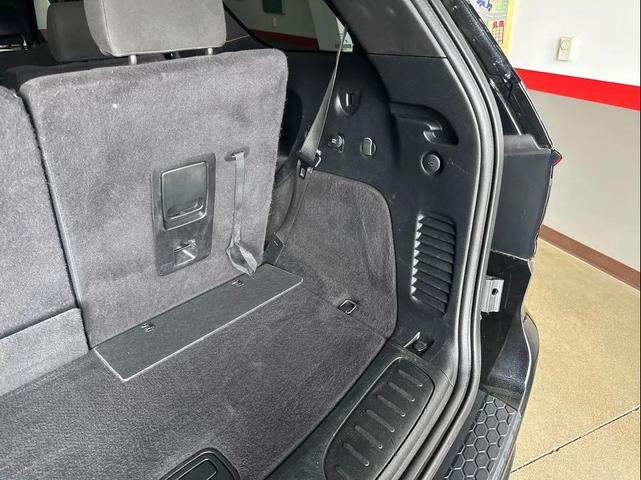 Photo of 2018 DB Black Clearcoat Dodge Durango