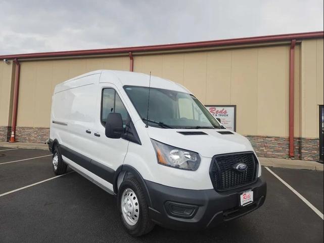 Photo of 2025 Oxford White Ford Transit-250