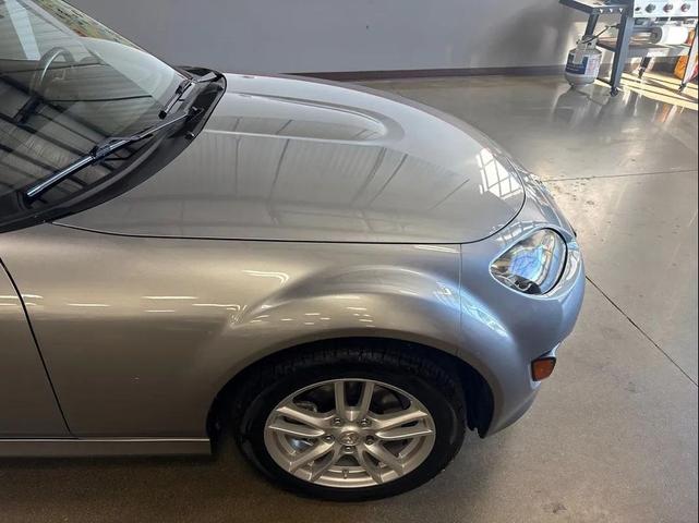 Photo of 2009 Silver Mazda MX-5 Miata