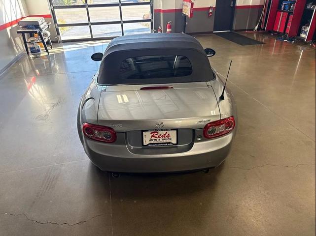 Photo of 2009 Silver Mazda MX-5 Miata