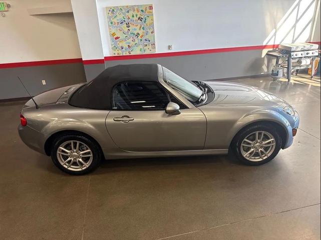 Photo of 2009 Silver Mazda MX-5 Miata