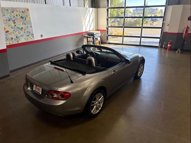 Photo of 2009 Silver Mazda MX-5 Miata