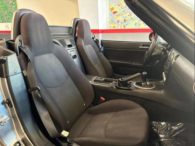 Photo of 2009 Silver Mazda MX-5 Miata