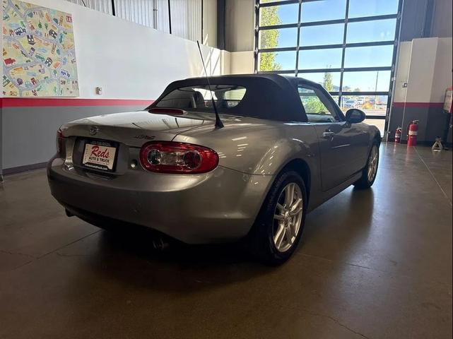 Photo of 2009 Silver Mazda MX-5 Miata