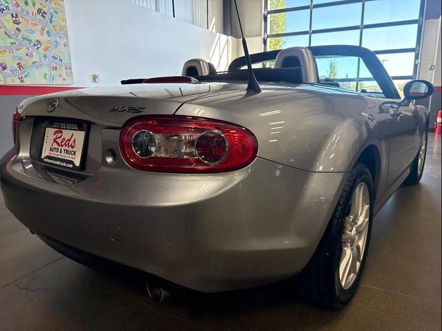 Photo of 2009 Silver Mazda MX-5 Miata