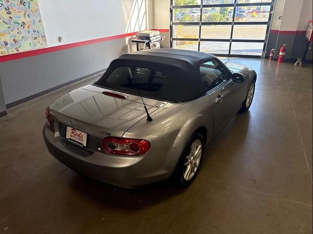 Photo of 2009 Silver Mazda MX-5 Miata
