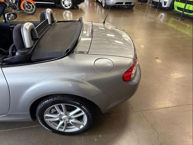 Photo of 2009 Silver Mazda MX-5 Miata
