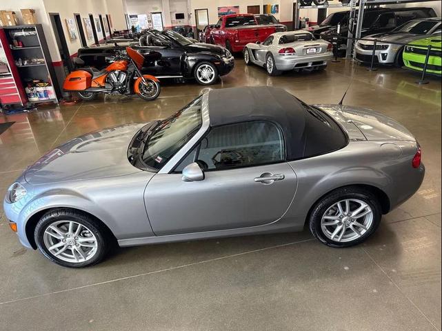 Photo of 2009 Silver Mazda MX-5 Miata