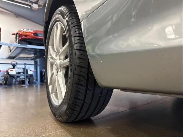 Photo of 2009 Silver Mazda MX-5 Miata