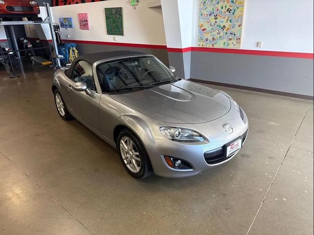 Photo of 2009 Silver Mazda MX-5 Miata