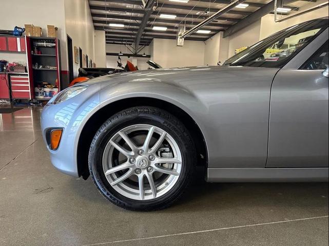 Photo of 2009 Silver Mazda MX-5 Miata