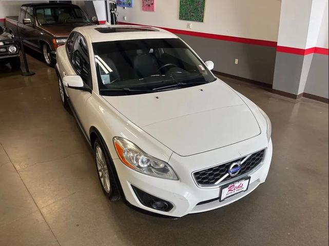 Photo of 2011 White Volvo C30