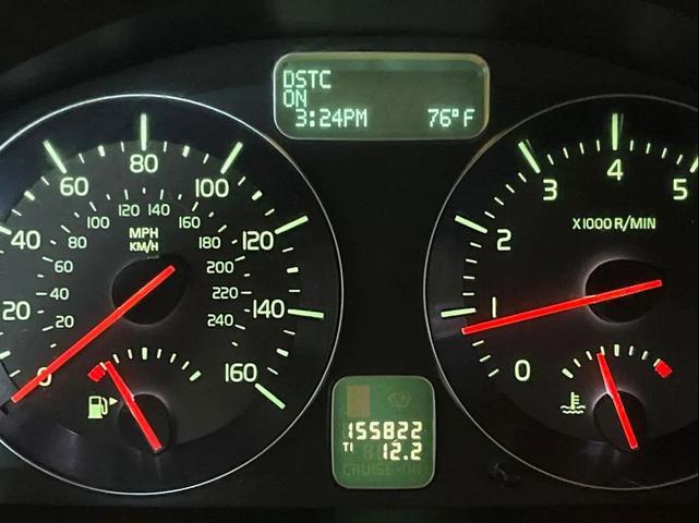 Photo of 2011 White Volvo C30