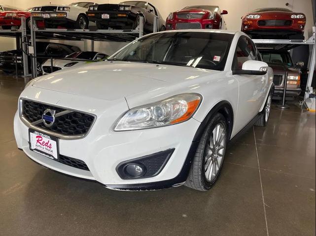 Photo of 2011 White Volvo C30