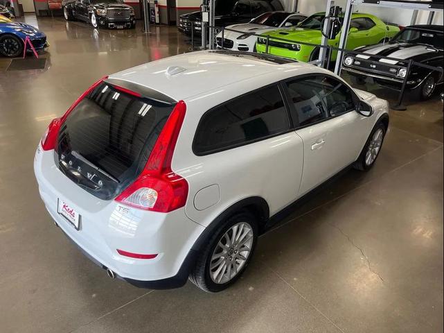 Photo of 2011 White Volvo C30