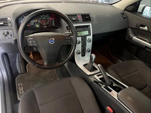 Photo of 2011 White Volvo C30
