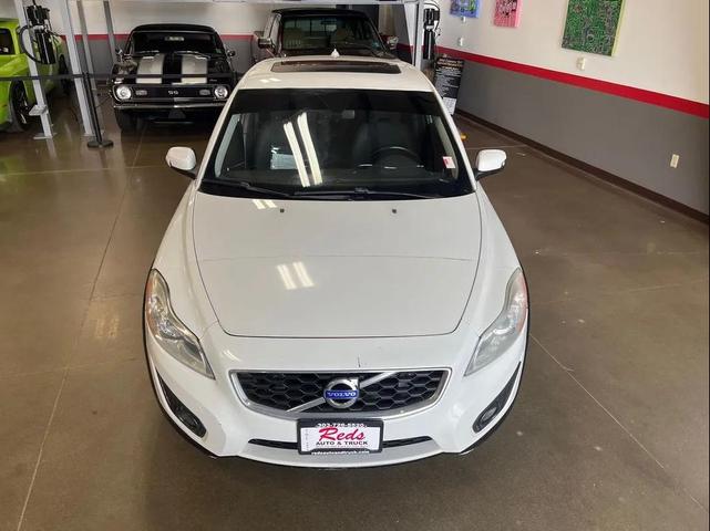 Photo of 2011 White Volvo C30