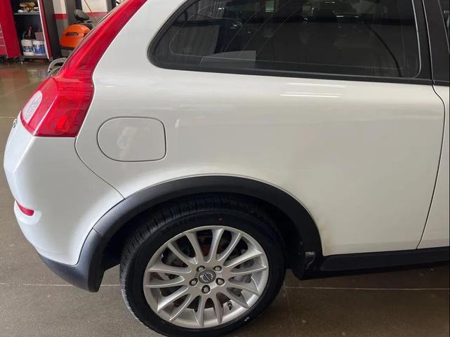 Photo of 2011 White Volvo C30