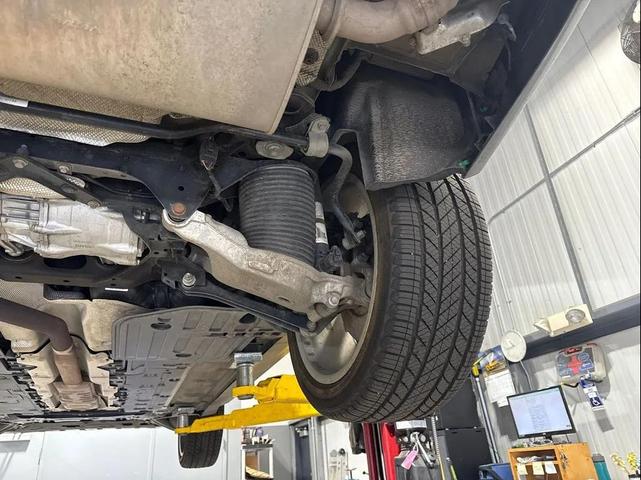Photo of 2017 Osmium Grey Metallic Volvo XC90 Hybrid