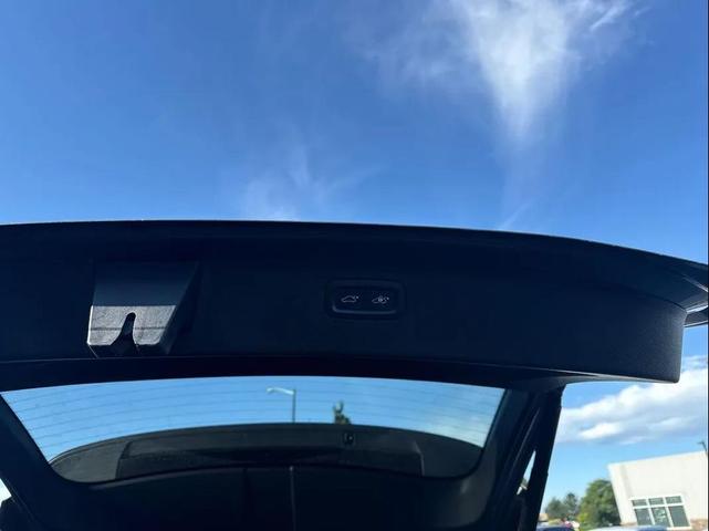 Photo of 2017 Osmium Grey Metallic Volvo XC90 Hybrid