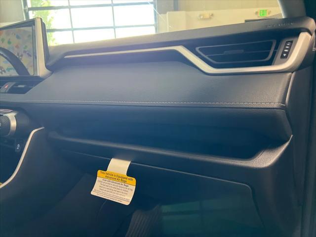 Photo of 2025 Magnetic Gray Metallic Toyota RAV4
