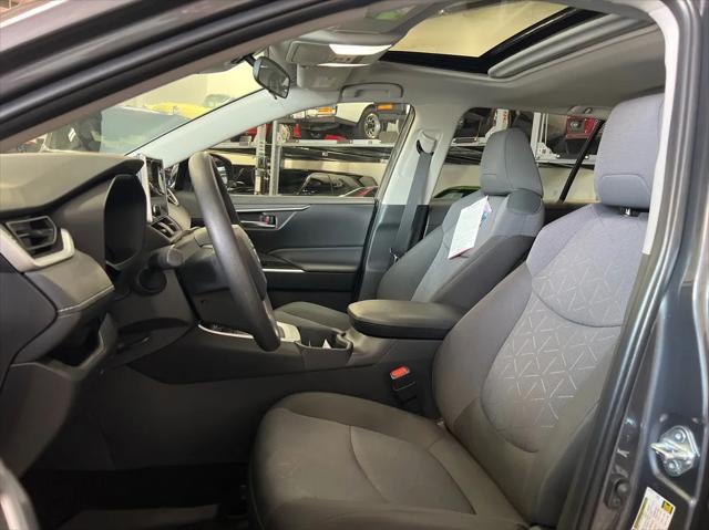 Photo of 2025 Magnetic Gray Metallic Toyota RAV4
