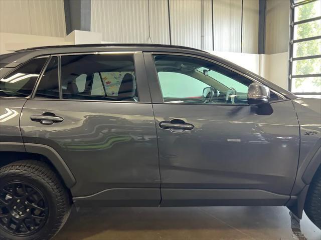 Photo of 2025 Magnetic Gray Metallic Toyota RAV4