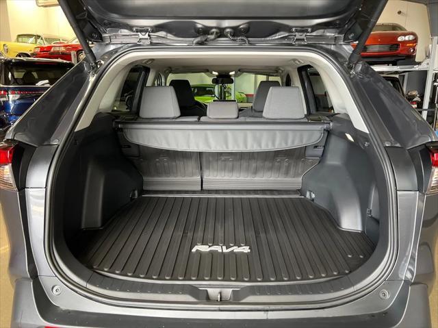 Photo of 2025 Magnetic Gray Metallic Toyota RAV4