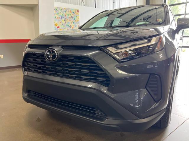 Photo of 2025 Magnetic Gray Metallic Toyota RAV4