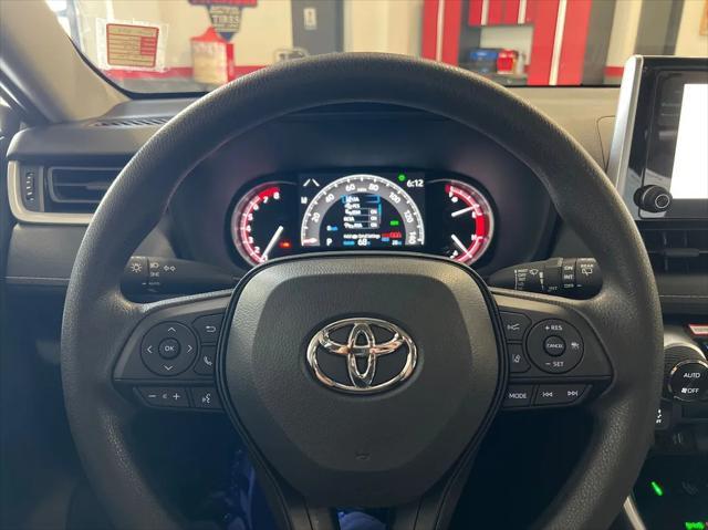 Photo of 2025 Magnetic Gray Metallic Toyota RAV4